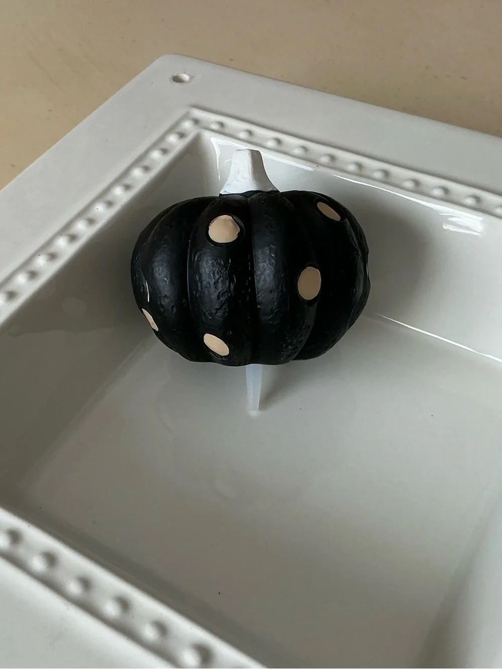Black Halloween Autumn Pumpkin Platter Decoration - Polka Dots